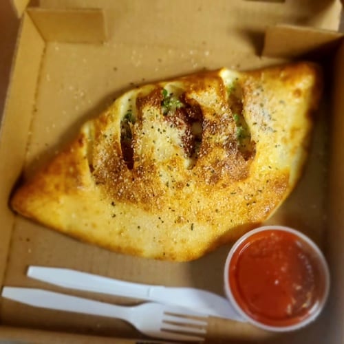 Cheese Calzone (Medium).