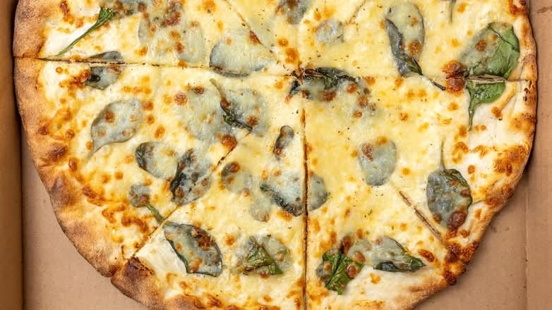 Ricotta, Mozzarella & Spinach Pizza (Large 14'').