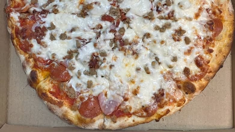 Meat Deluxe Pizza (Rectangular 16"x24").
