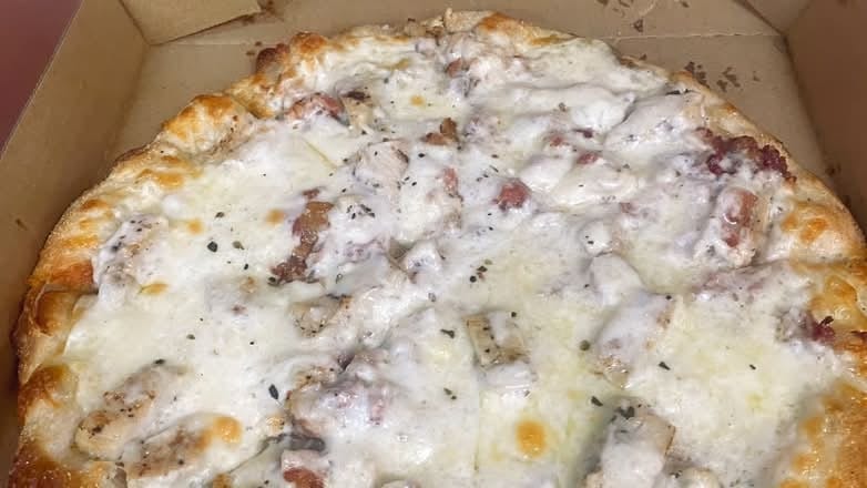 Chicken Rancho Pizza (Rectangular 16"x24").